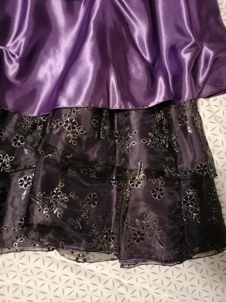 Spoločenské šaty, 38