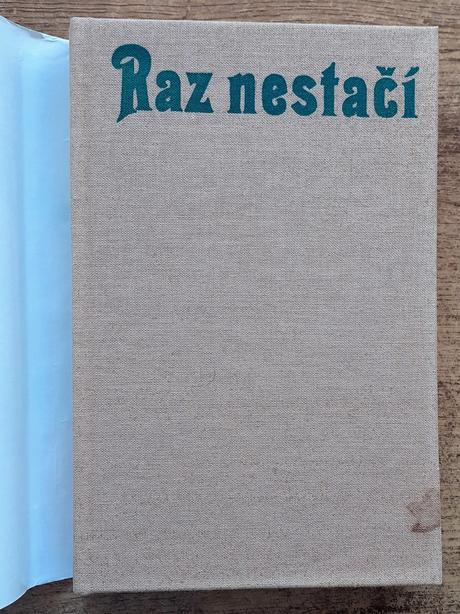 Raz nestačí, spkk, jacqueline susannová, preložili,