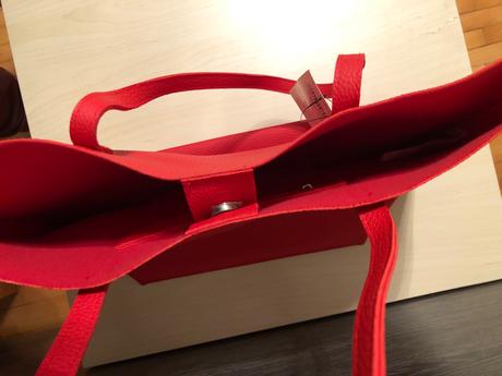 Cervena kabelka, terranova