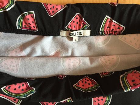 Čierna mini sukňa s potlačou melónov, gate,l