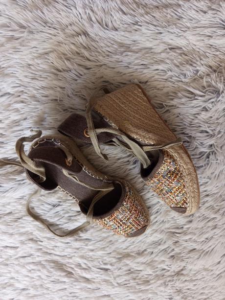 Sandalky so snurovanim, 37