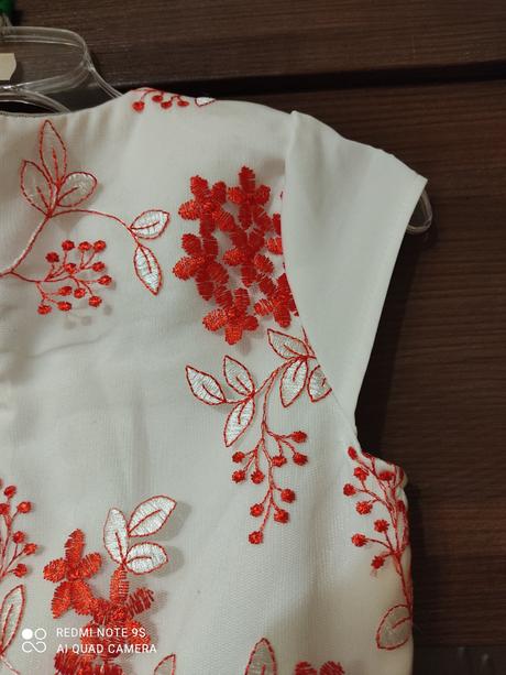 Dievcenske saty, 158