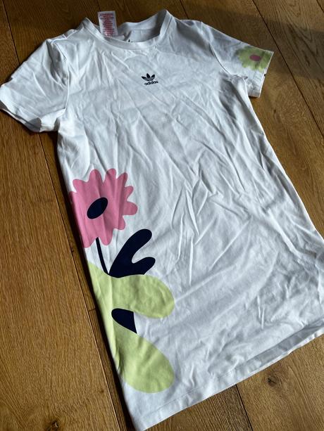 Športová šaty, adidas,146