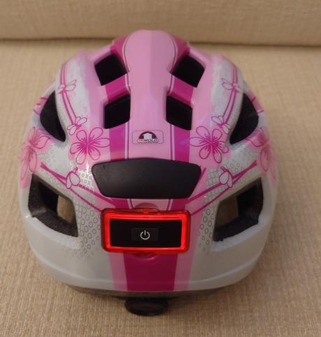 Cyklistická prilba, s