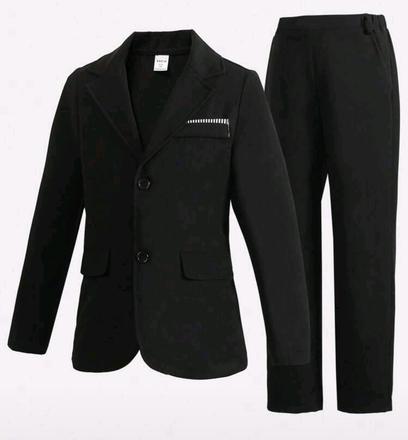 Chlapčenský oblek, 134