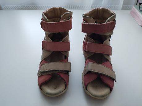 Ortopedické sandalky, 26