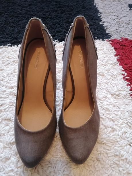 Lodičky, graceland,38