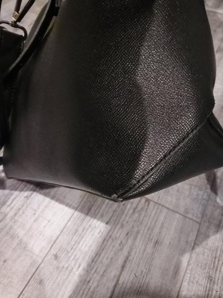 Kabelka guess, guess