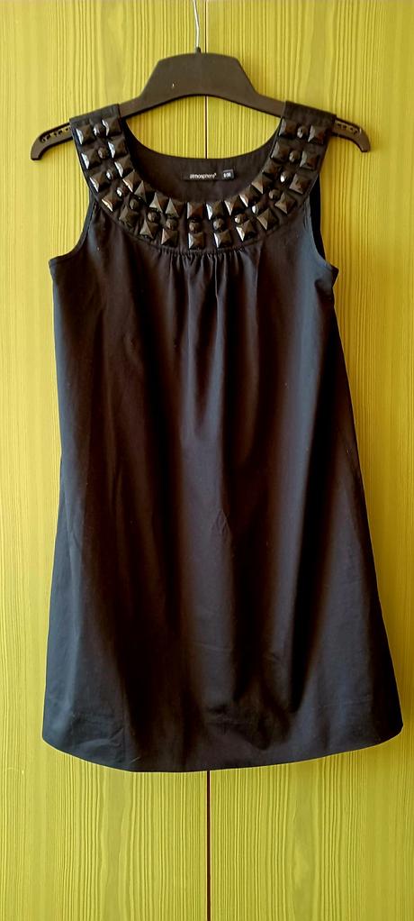 Šaty 36, atmosphere,36