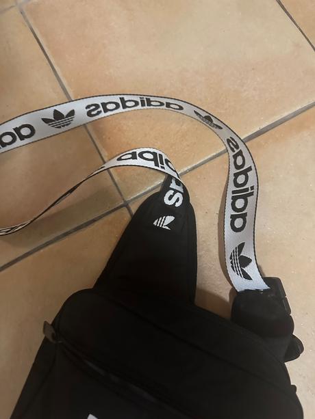 Adidas kabelka, adidas