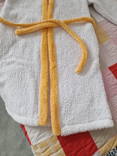 Dievčenský župan, 140