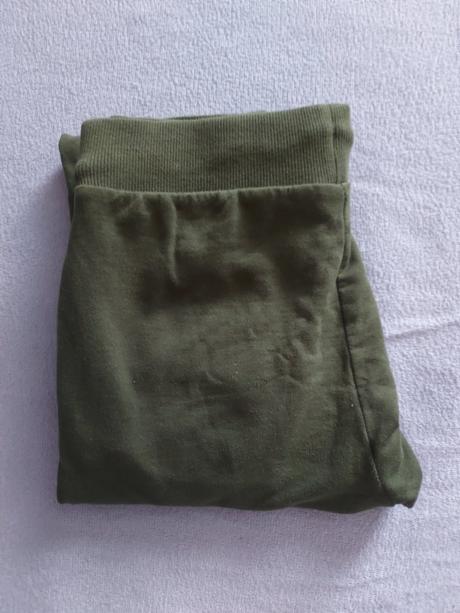 Zateplené tepláky, 146