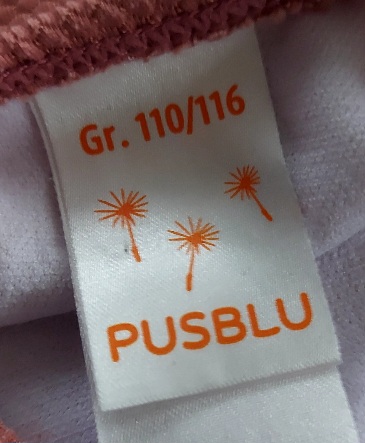 Plavky s volánikmi, 110