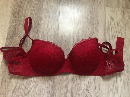 Červená podprsenka, tezenis,75b