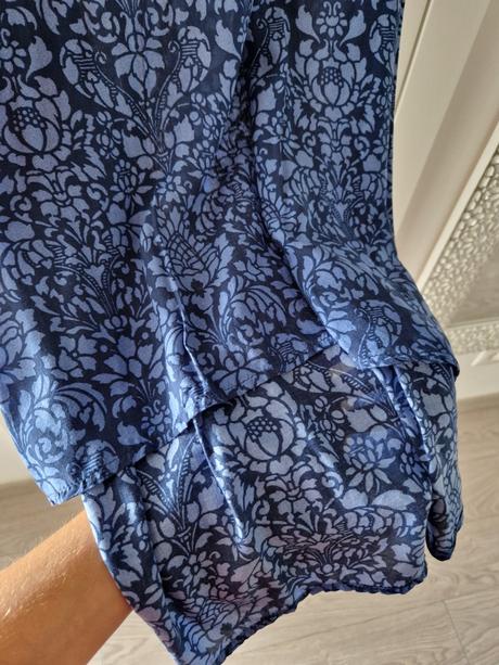 25ša-vzadu predlzene saty, h&m,xs