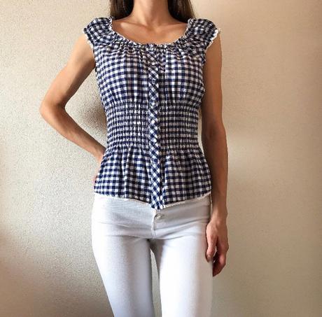Kockovaný top s volánikmi, s
