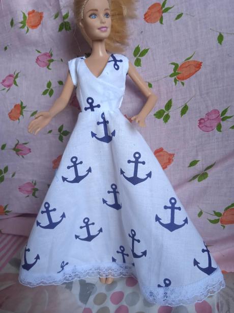 Barbie šaty,
