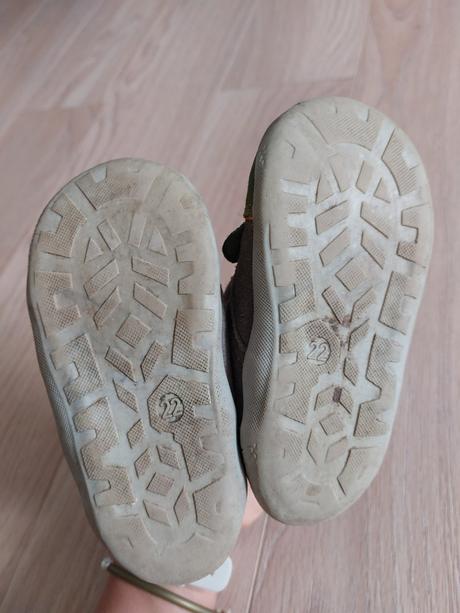 Tenisky bare bear, 22