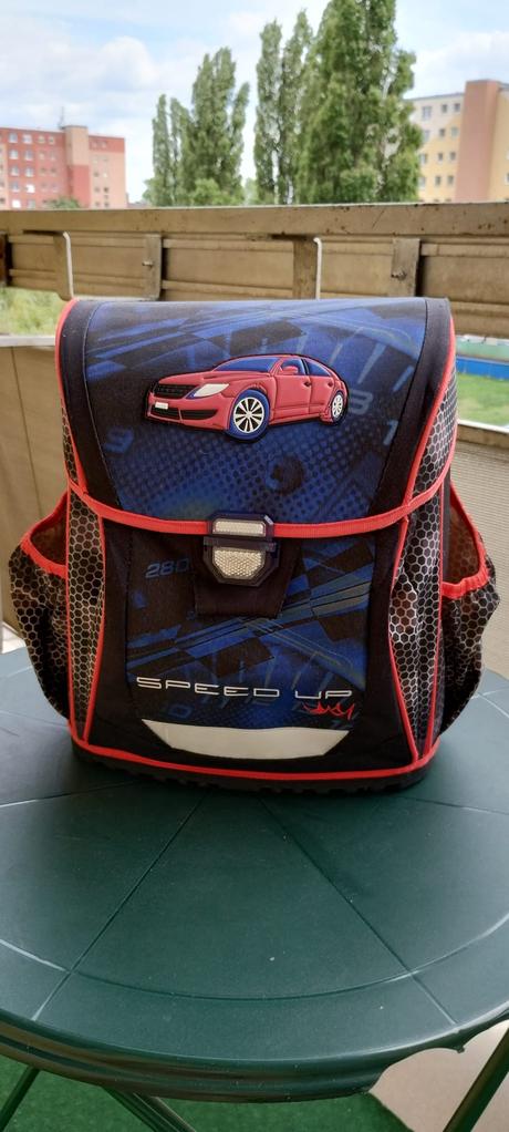 Velka skolska taska s vystuzou, 