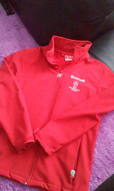 Nepremokavá bunda, l