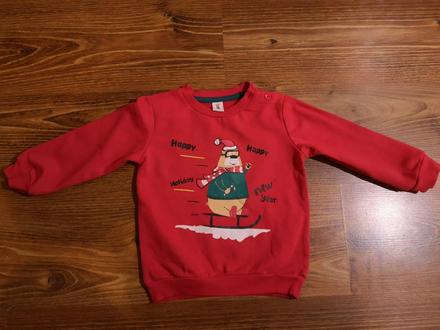 Mikina s lyžujúcim mackom, 92