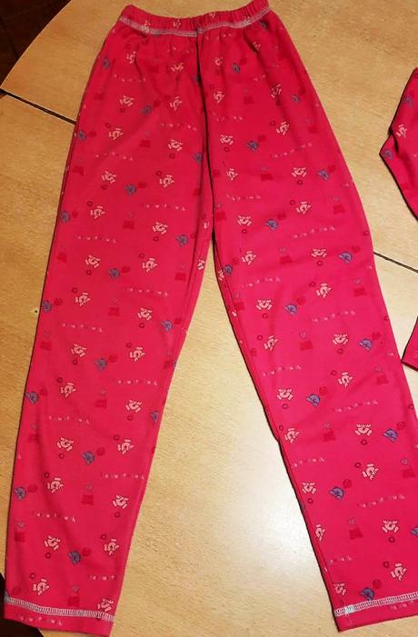 Predám dievčenské pyžamko na 6-8rokov, 122