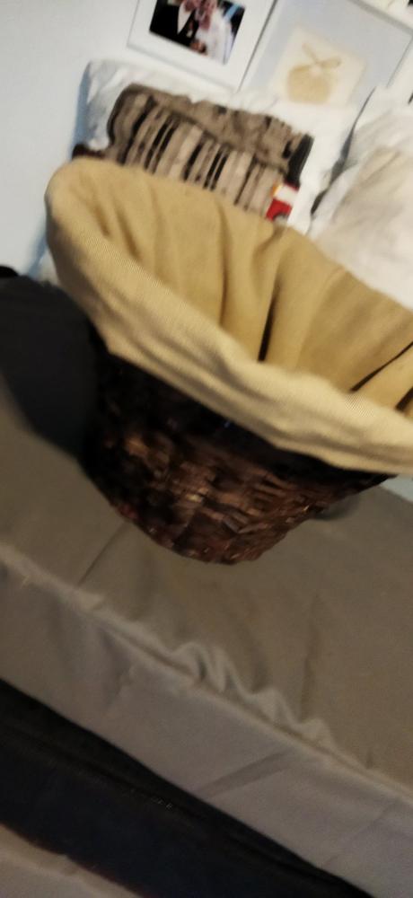 Veľky kôš pletený z papiera, 