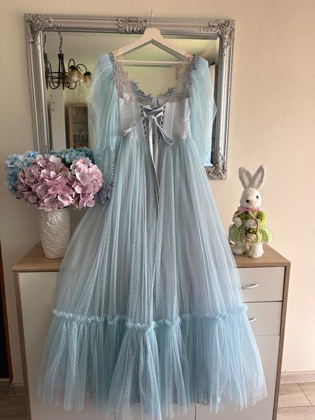 Romantické bledomodré šaty, s