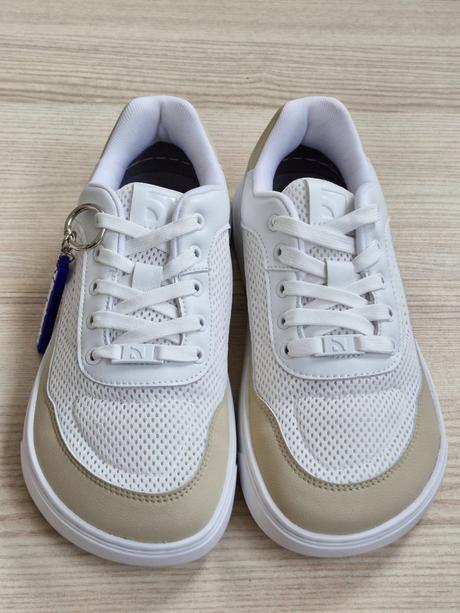 Vaporo - white & beige 39 x359, be lenka,39