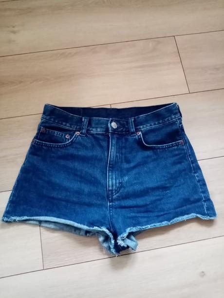 Kratase s vysokým pasom, 26