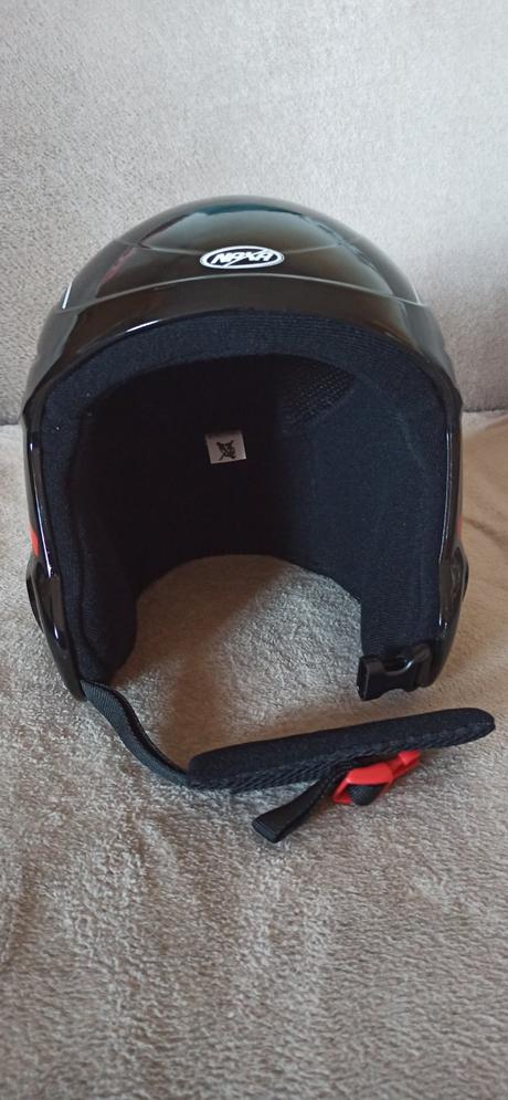 Nová lyžiarská prilba s, s