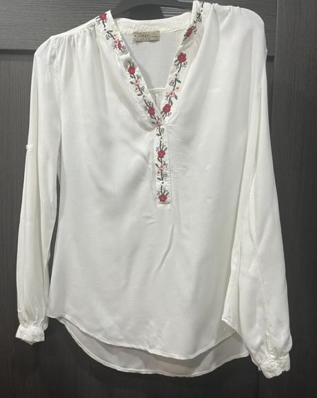 Košeľa so zdobením, s