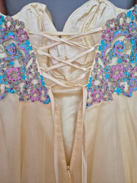 Spoločenské šaty krátke, 