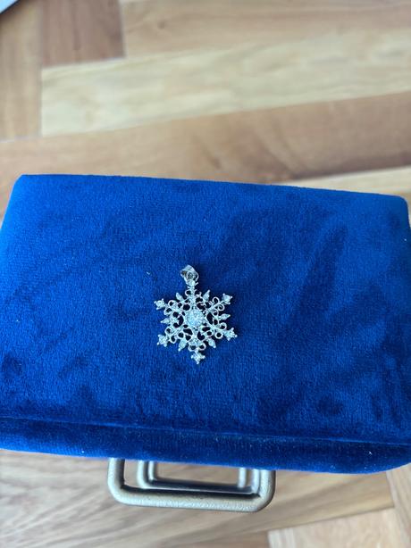 Prívesok vločka bižu, 