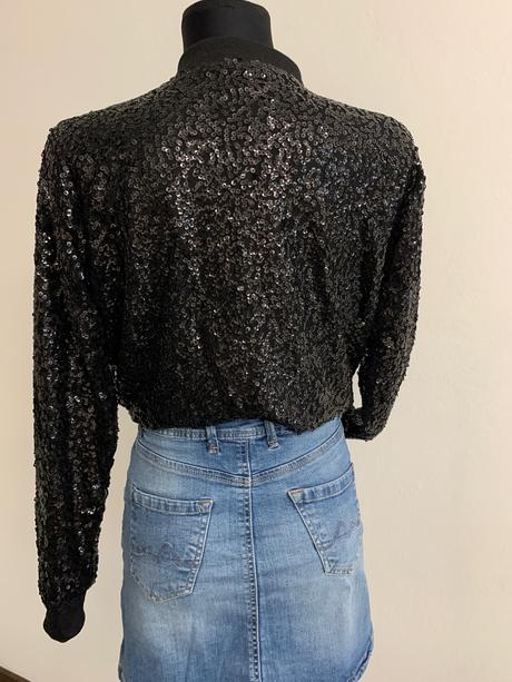 Flitrovaný svetrík, s