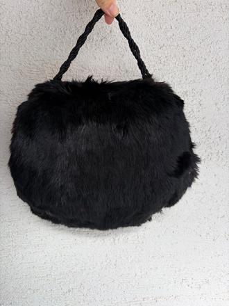 Original vintage kozusinovy rukavnik k histor,
