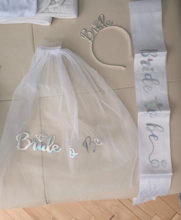 Bride to be+team bride, 
