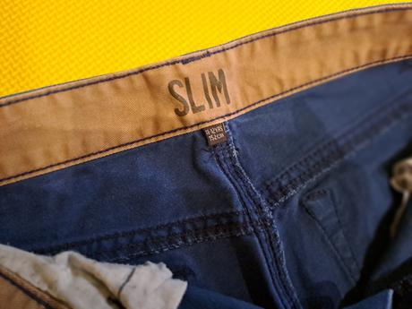 Modré nohavice veľmi dobry stav na úzku postavu, 152