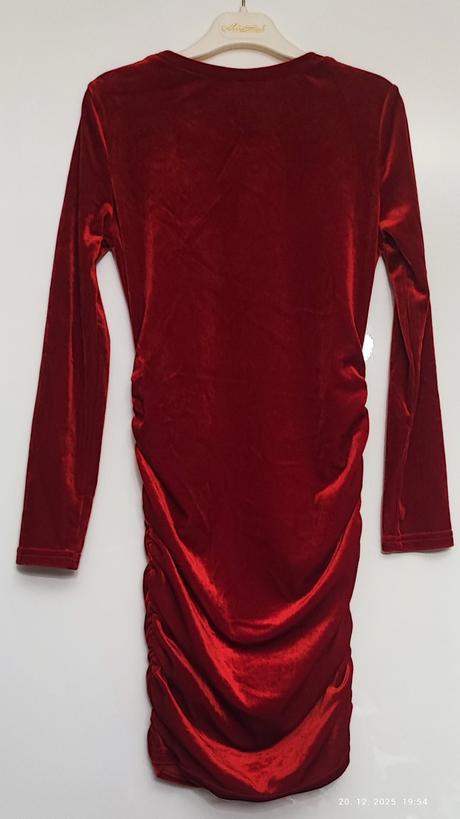 Saténové elastické šaty, 140