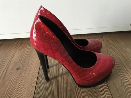 Krásne nové červené lodičky, 37