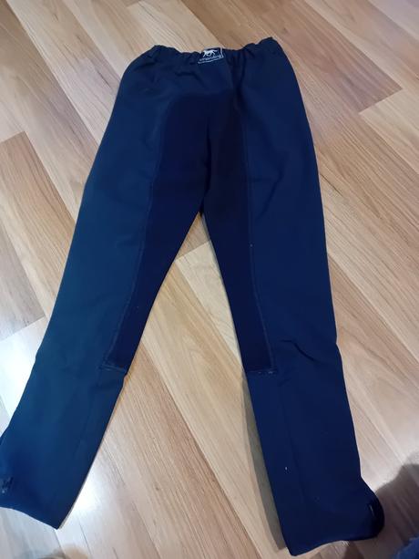 Nohavice na koňa, 134