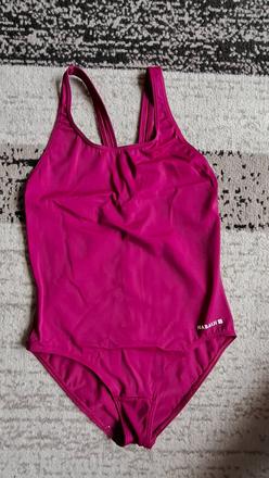 Celé plavky športového strihu, 122