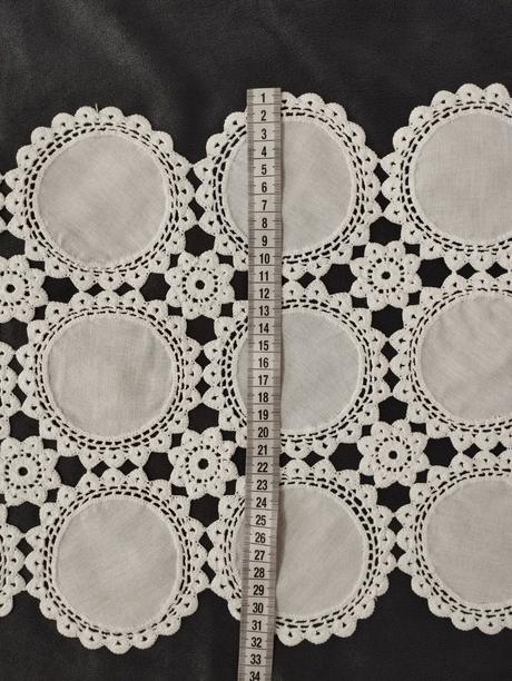 Biely háčkovaný obrus/háčkovaná dečka,