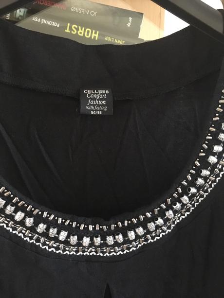 Damsky top tielko xxxl s ozdobnym dekoltom, 54