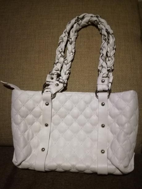 Kožená kabelka + darček,