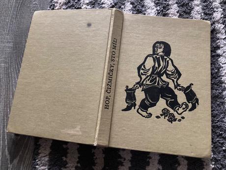 Hop, čižmičky, sto míľ (1977), 