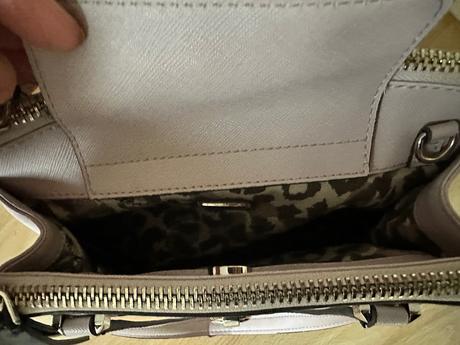 Kabelka guess, guess