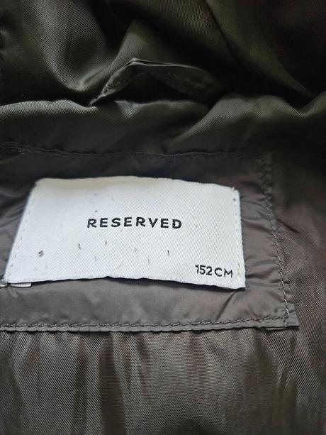 Tmavohnedá vetrovka, reserved,152
