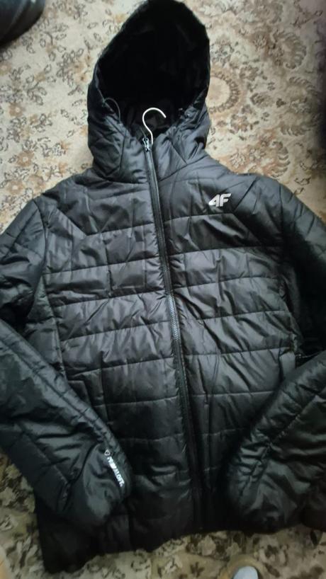 Vetrovka 4fperova zo šport.predajne. 4f, xl
