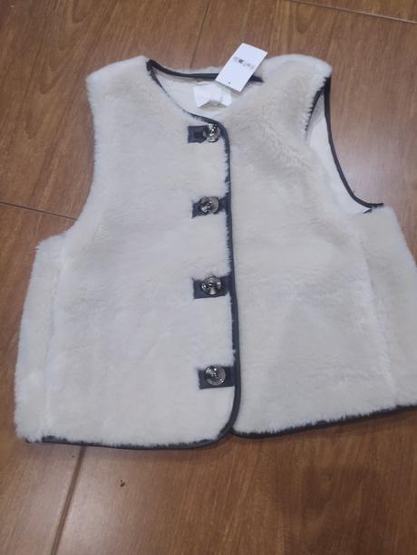 Kožušinova vesta, h&m,s